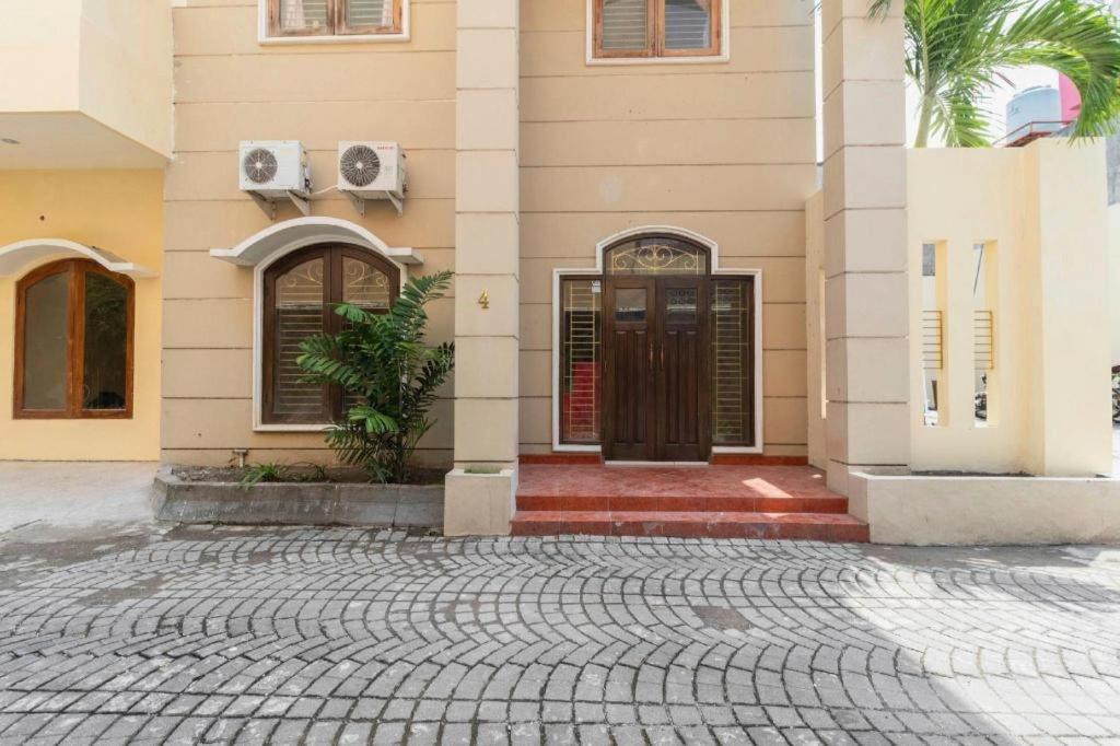 Hotel Oyo 3144 Ndalem Amandari Kejayan Exterior foto